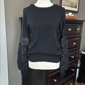 Chic Black Lace Sleeve Women's Sweatshirt